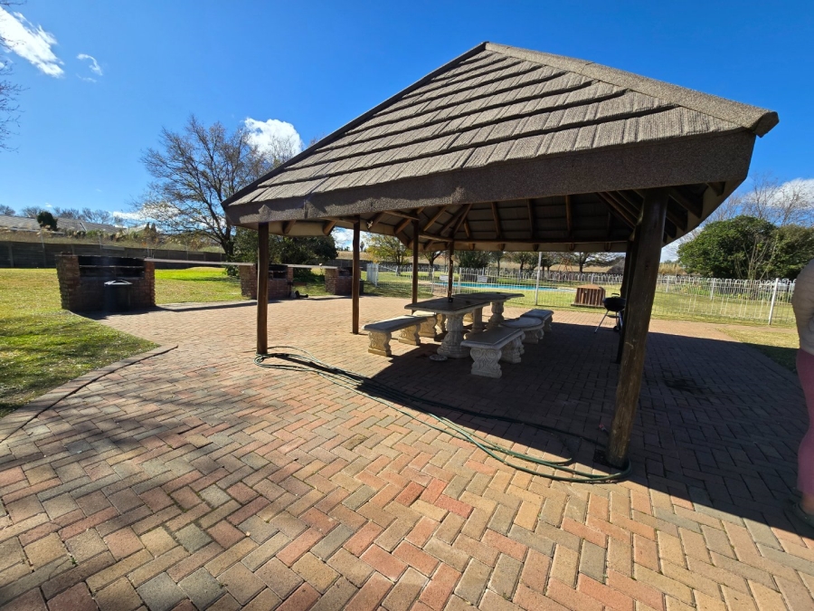2 Bedroom Property for Sale in Van Der Hoff Park North West